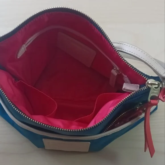 Coach Legacy Weekend Signature Hippie nylon Light Blue🩵teal F24861 1941 Colorb - Picture 9 of 10